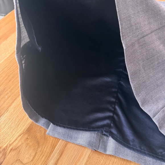 Anthropologie Girls From Savoy Just Right Ruffle Gray Pencil Skirt Size 4 - Picture 6 of 9